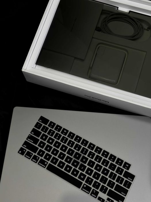 Macbook m1 pro 16gb, 16', 512gb