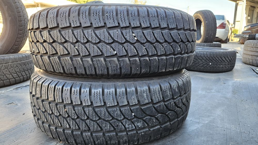 2бр гуми 215 65 16С таурис дот 21