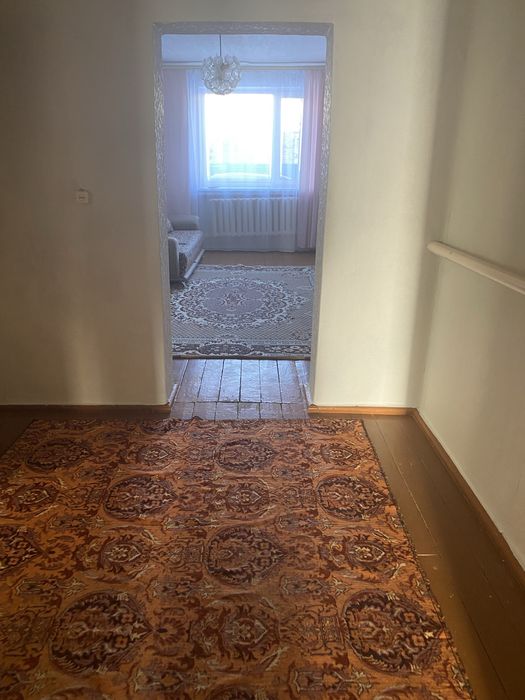 Продам квартиру в трехквартирном доме