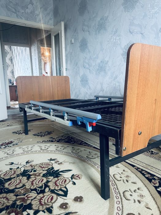 Медицинский кровать