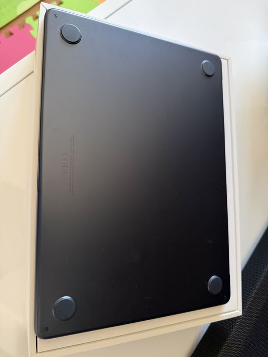MacBook Air 13” Apple M2 | 8 GB RAM | 256 GB SSD