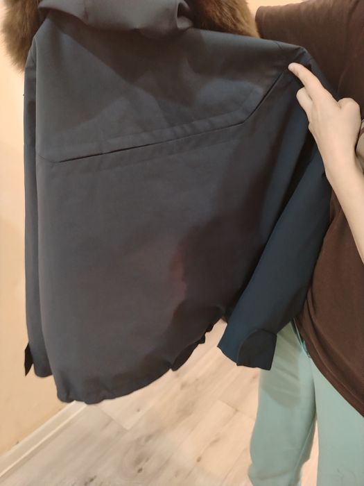 Куртка пуховик сатылады