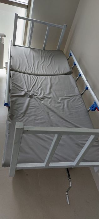 Продам медицинсие кровать