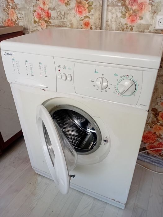 Продам стираоку автомат работает отлично