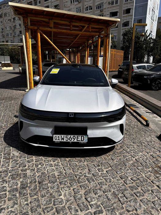 Zeekr 007 GT RWD Long Range ofitsialniydan olingan