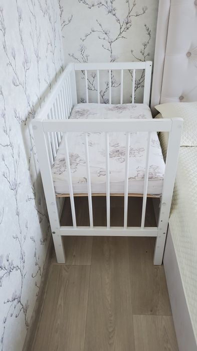 Продам приставную кроватку!