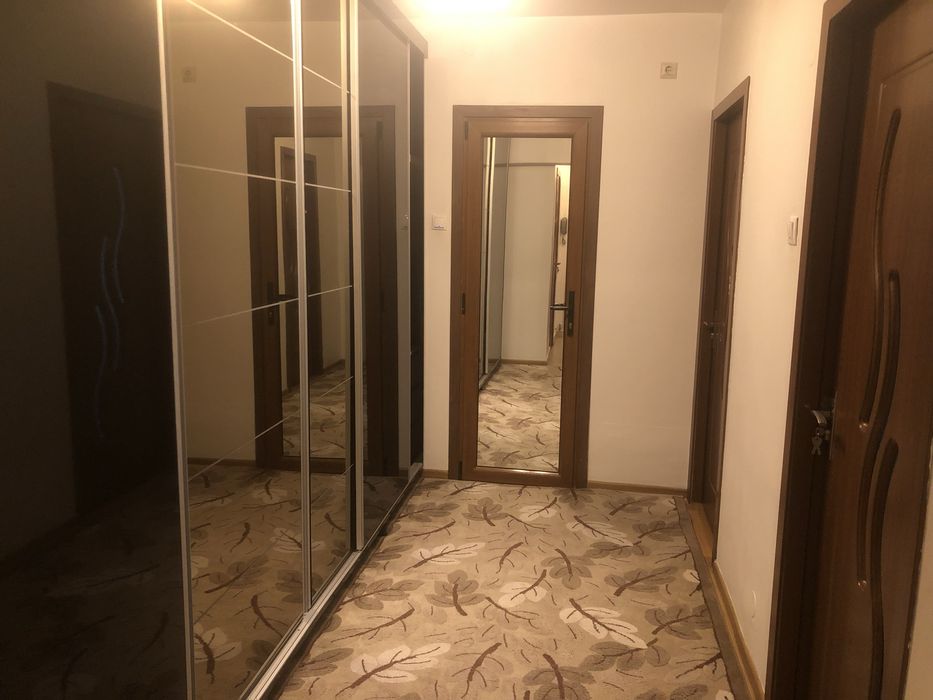 Inchiriez apartament cu 3 camere in pacurari