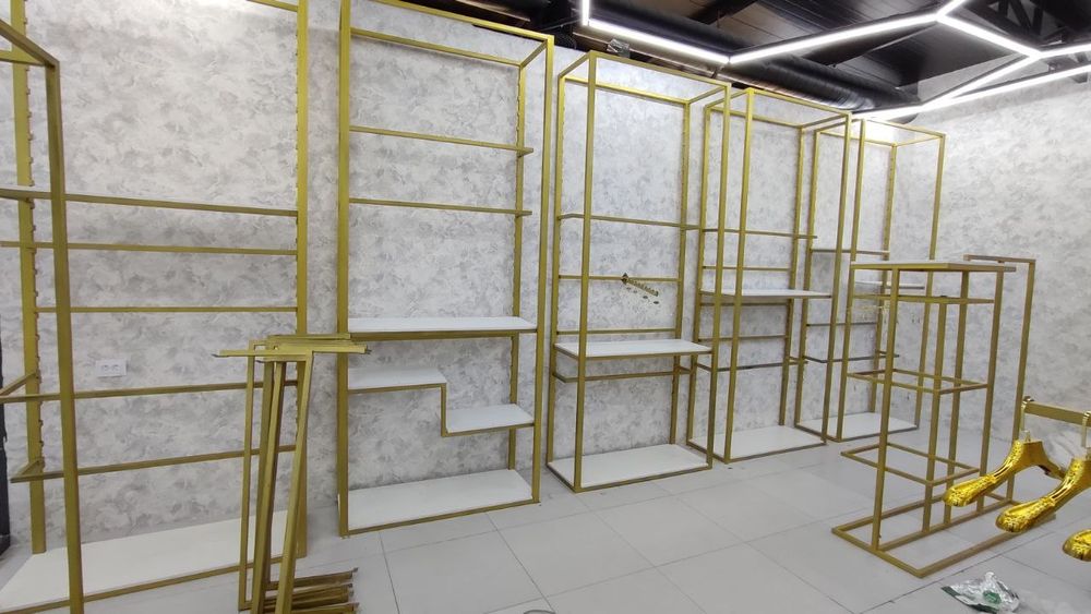 Стеллаж  Полки Вешалки для магазинов  одежды и домов Stellaj Polkalar