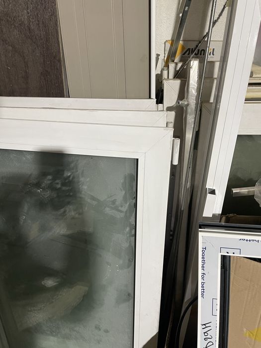 Ușa si geamuri termopane