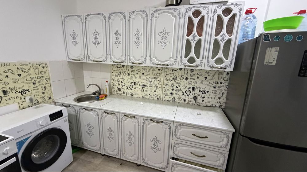 Срочно продам  кухонный гарнитур