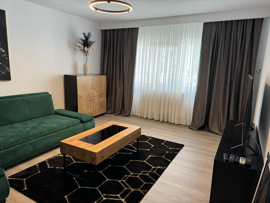 Proprietar Inchiriez apartament 3 camere Mall Vitan / Unirii sector 3