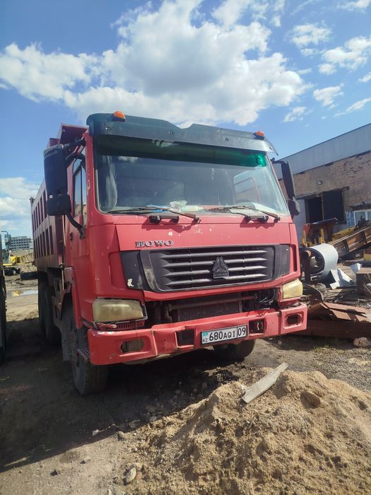 Продаю два самосвала