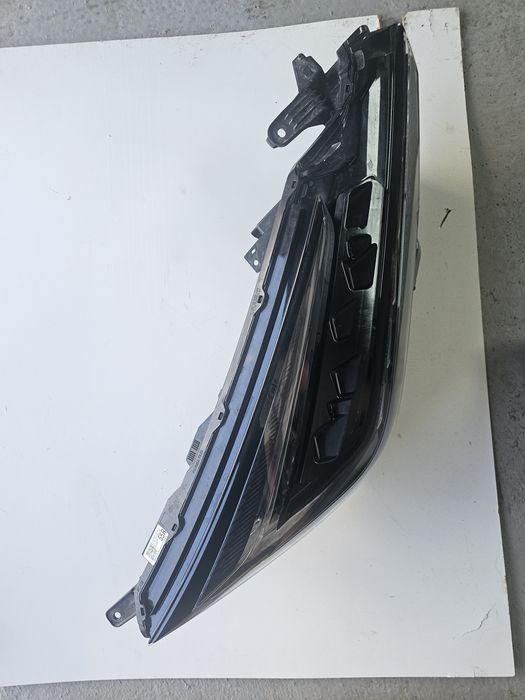 Far dreapta Toyota C-HR CHR 81110-F4240-00