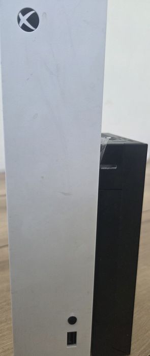 xbox s series, + 2 джойстик, +HHD 2tb