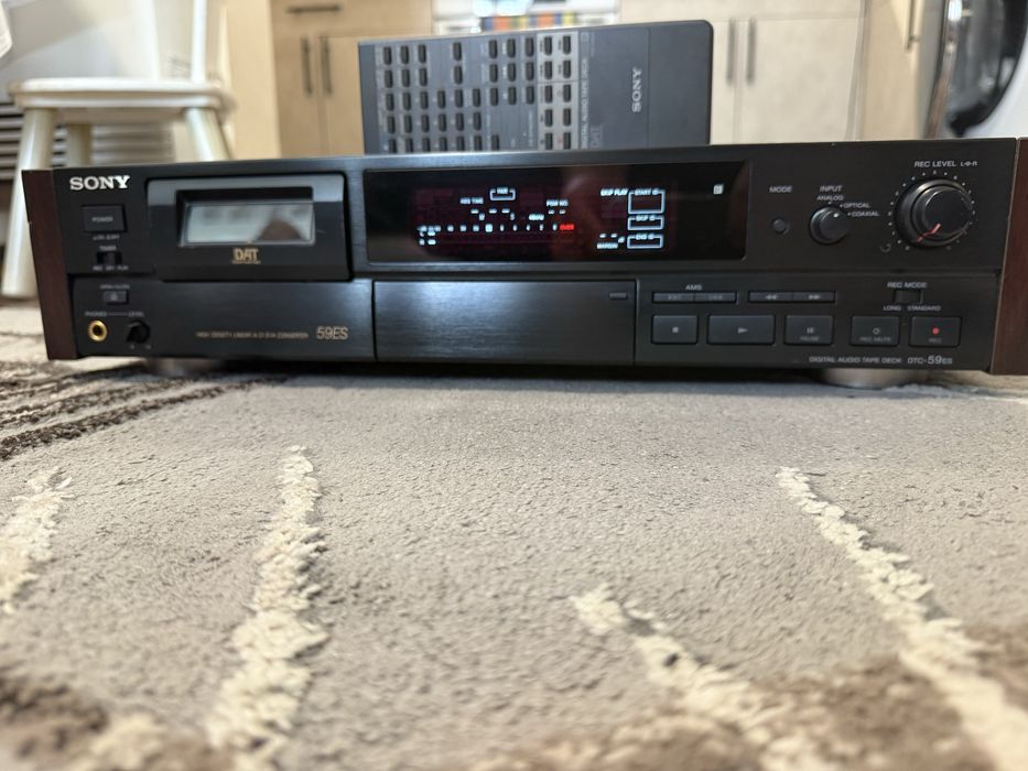 Sony DTC-59ES Качествен DAT