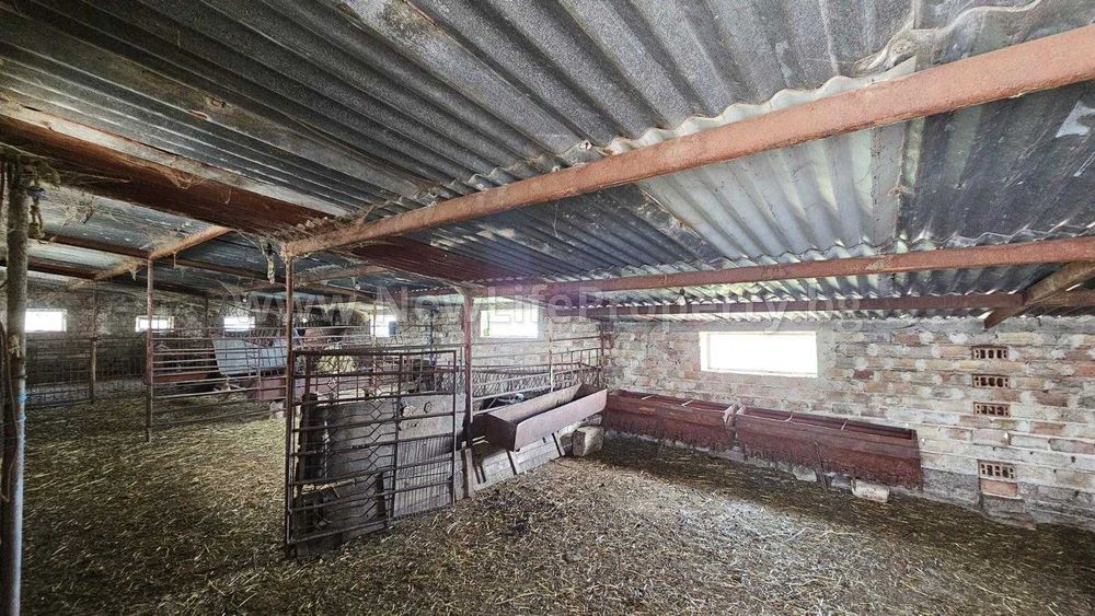 Продава се Промишлена сграда в Средец - 5500 кв.м за 15 €/кв.м - Снимка #4