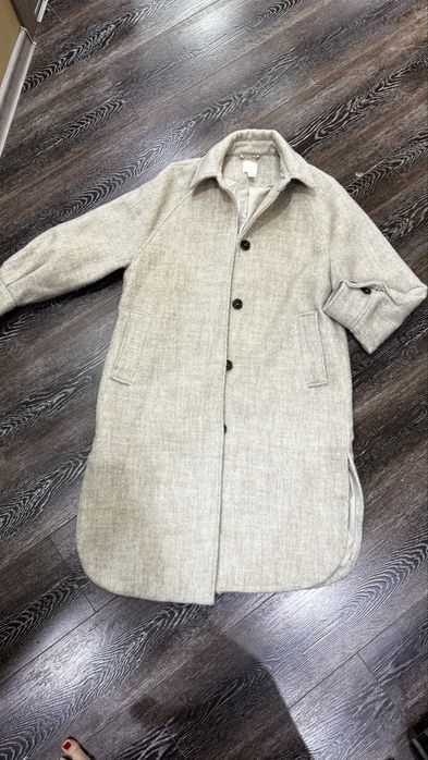 Пальто светлое H&M