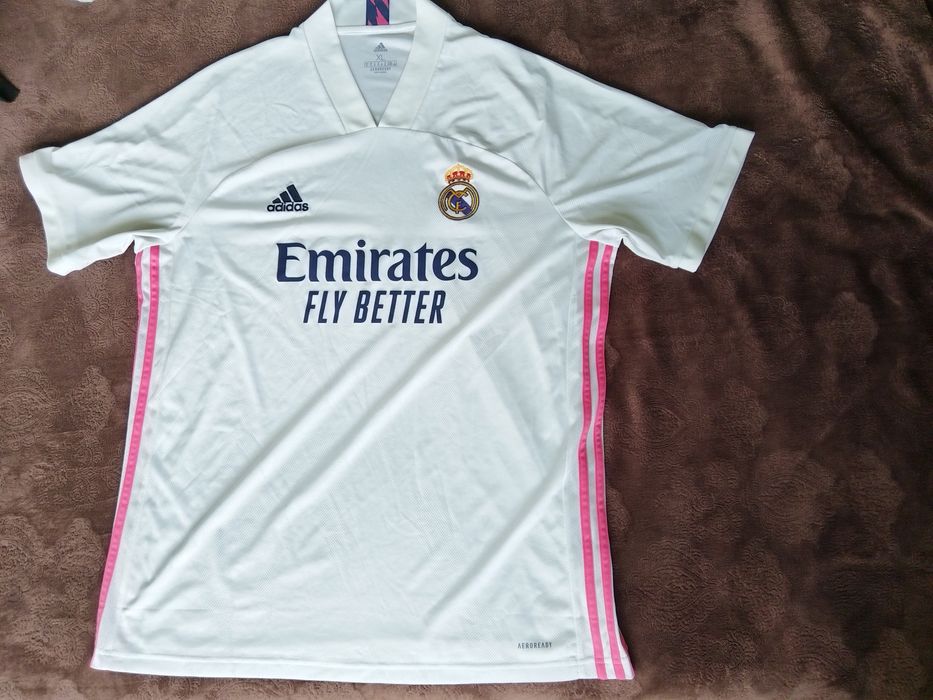 Тениска на Реал Мадрид