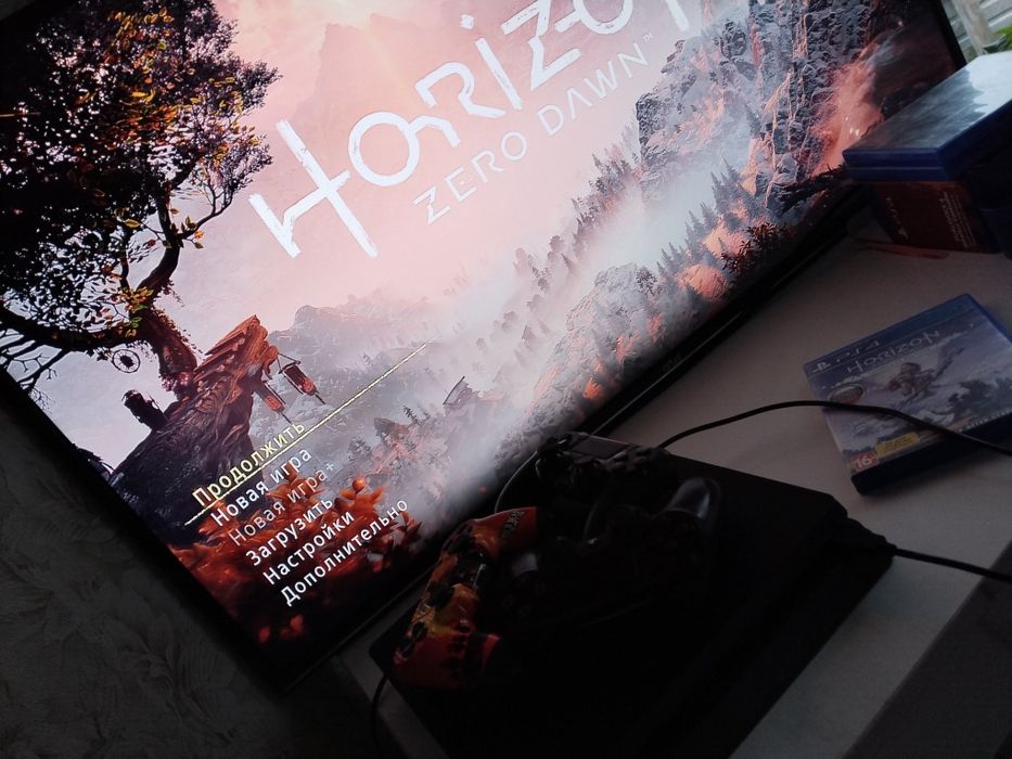 Продам PS4 slim 1TB