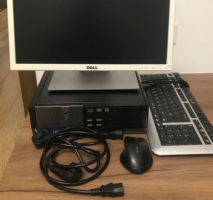 Компютърът Dell  е пълен комплект след ревизия и актуализация.