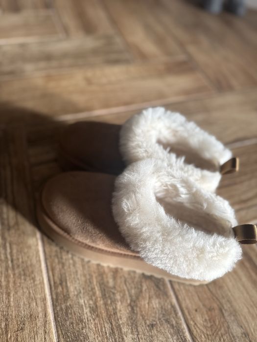 Ugg tazzelle cu blana
