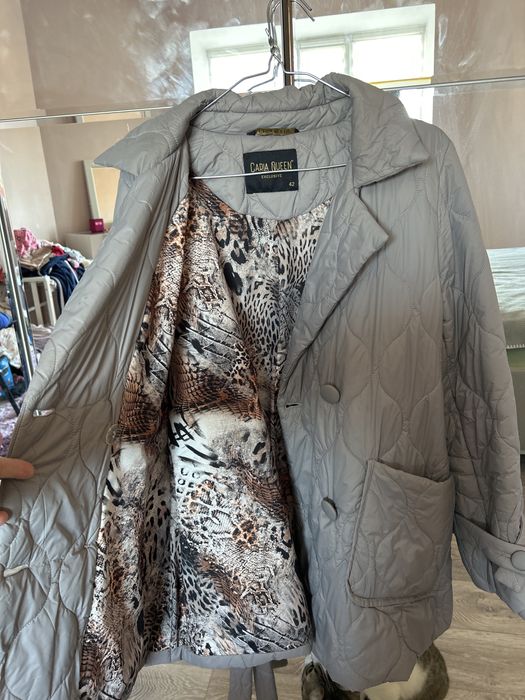 Продам верхнюю одежду