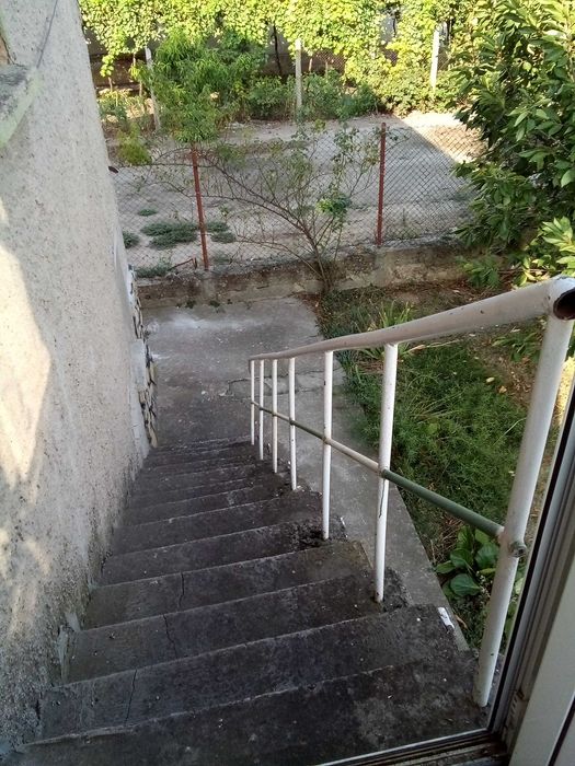 Дава се под наем Къща в Свищов - 150 кв.м за 153 € - Снимка #2