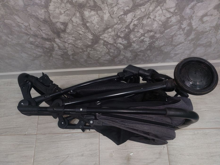 Коляска чемодан качество высшее