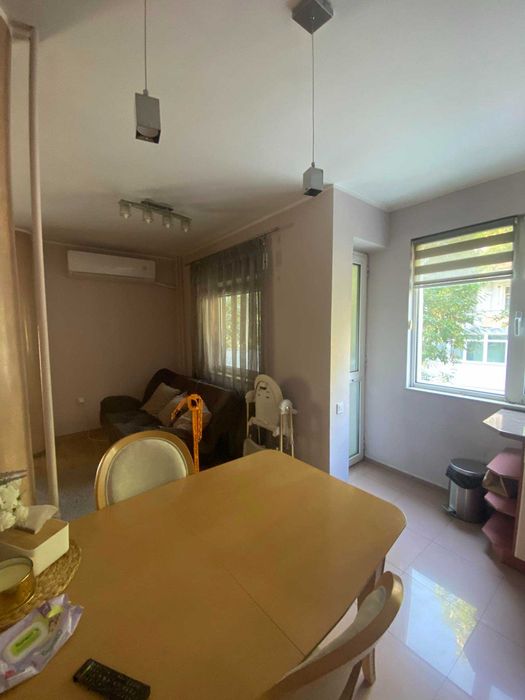 Продава се Многостаен апартамент в Пловдив, Младежки Хълм - 130 кв.м за 2539 €/кв.м - Снимка #3