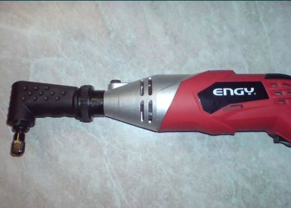 угловая насадка для дрели