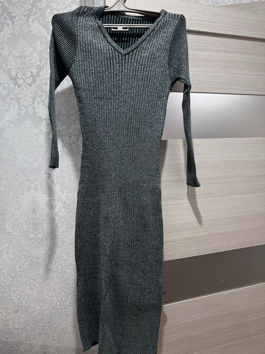 Женская одежда платья