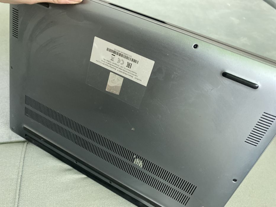 ноутбук почти новый