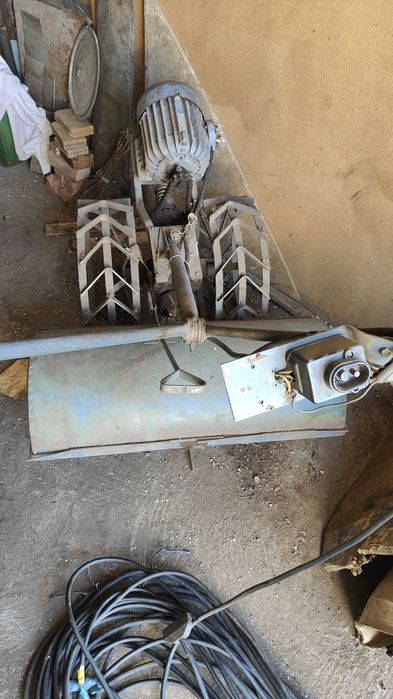 Самоходная электрическая фреза