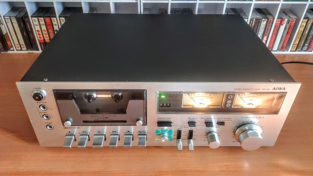 Кассетная дека Aiwa F30