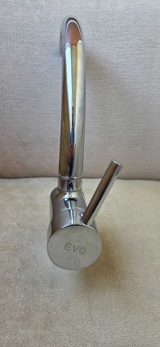 Продавам смесителна батерия.