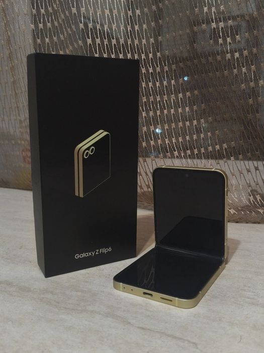 Продам или обмен Samsung Z Flip 6 / 256 gb
