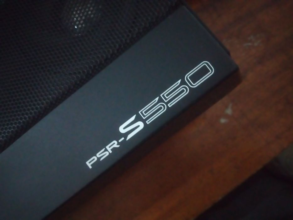 Синтизатор ямаха psr s550