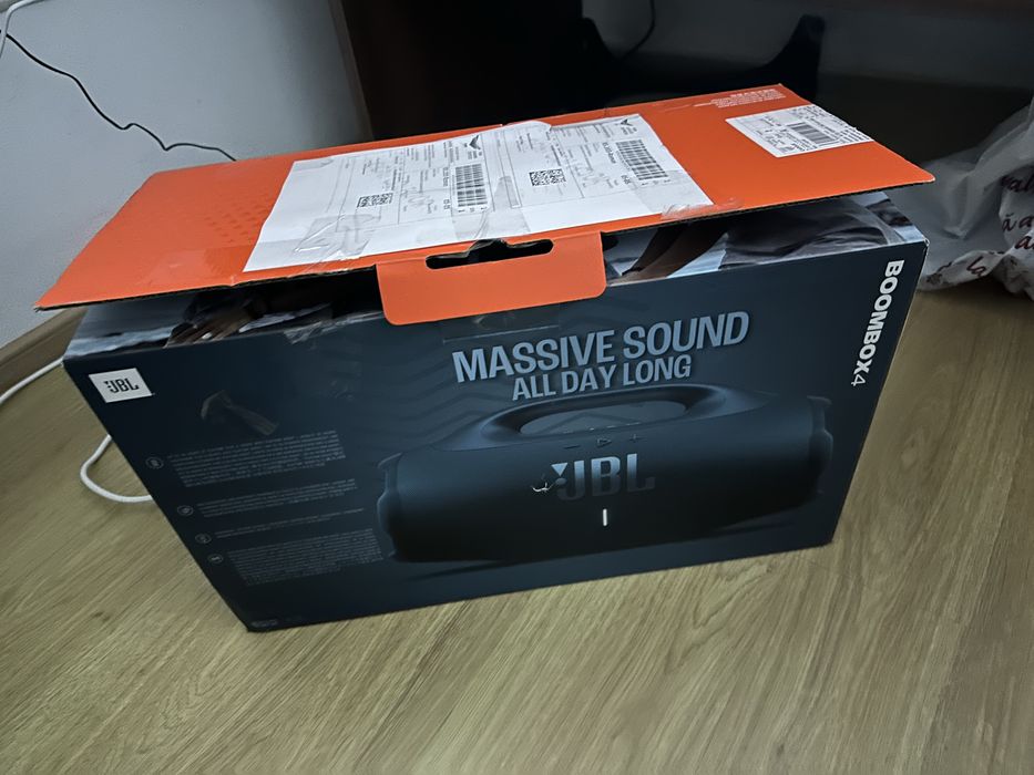 Vand sau schimb Cutie JBL BOOBOX 4