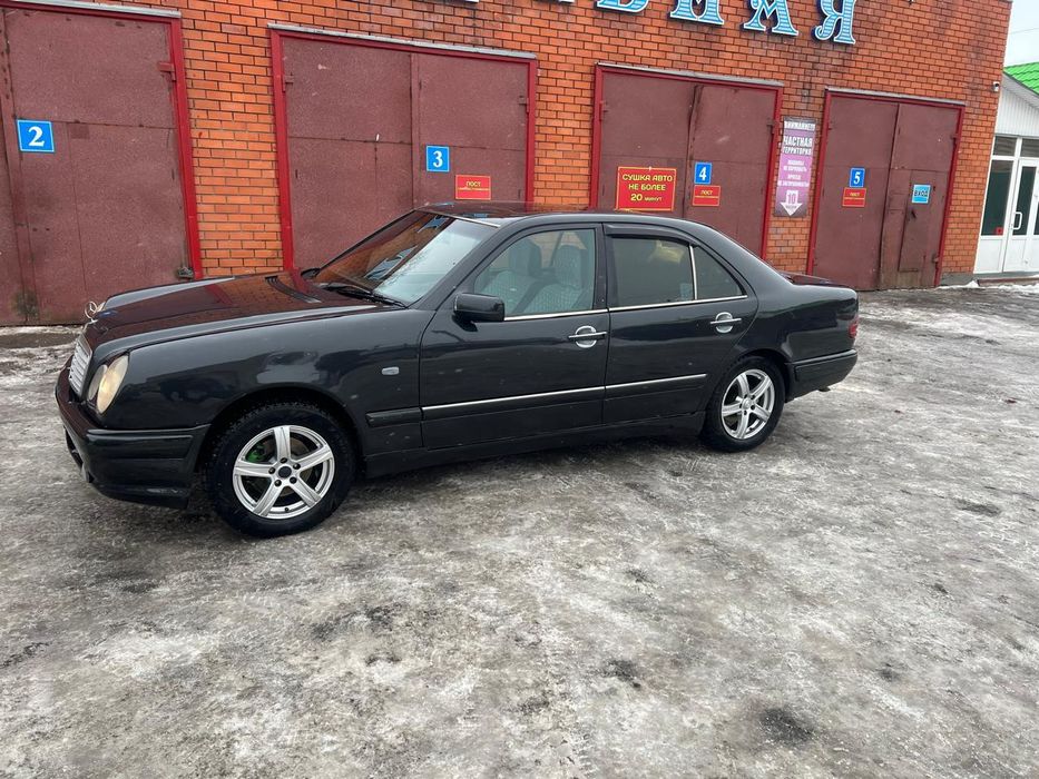 Срочно продам Мерседес 210