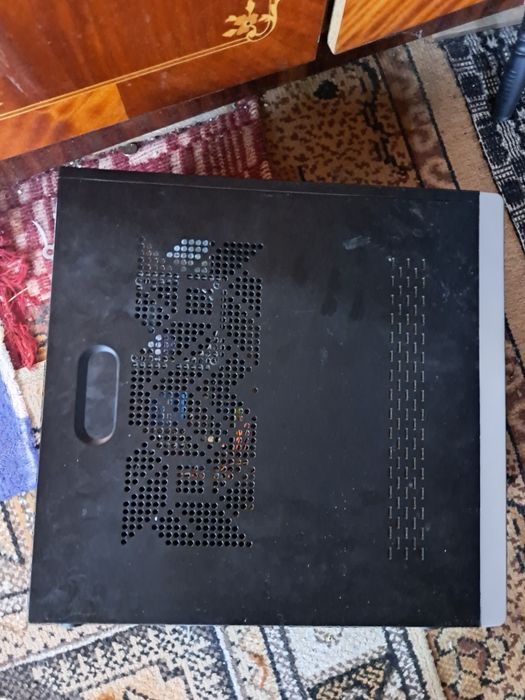 Vând pc pentru piese (nu ofer livrare,doar cash)