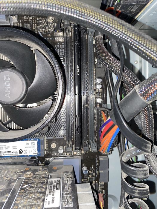 Vand/schimb cu cross 125/140cc pc gaming monitor in stare foarte buna