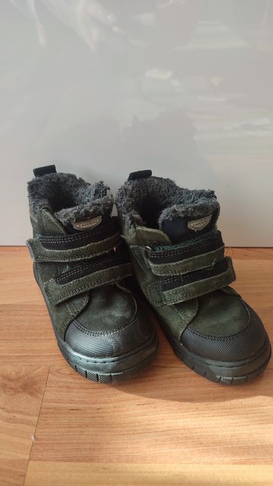 Продавам детски боти номер 23 Lasocki