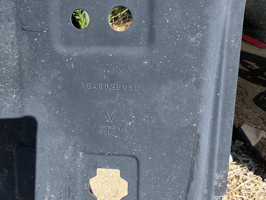 Vw golf 7 лява страница панел калник колонка праг