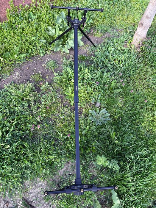 Vând două rod pod-uri pescuit mai multe detalii în privat