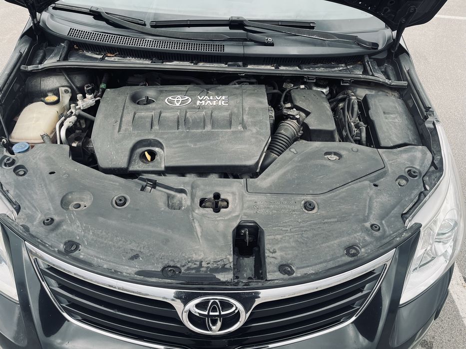 Toyota Avensis-1.8 benzin 147hp.