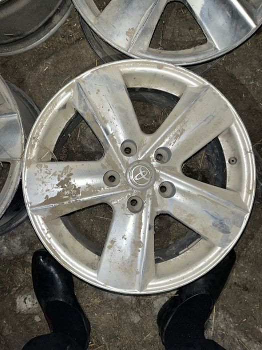 Титанка R15 для Camry 30