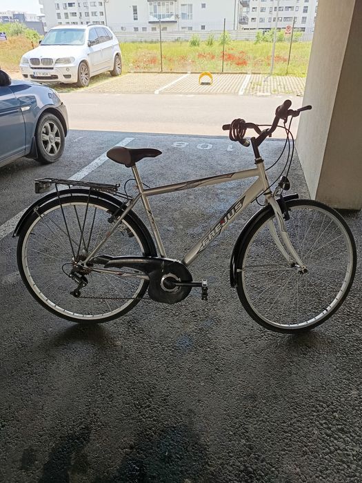 Vând Bicicletele