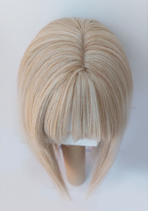 Къса руса перука с бретон