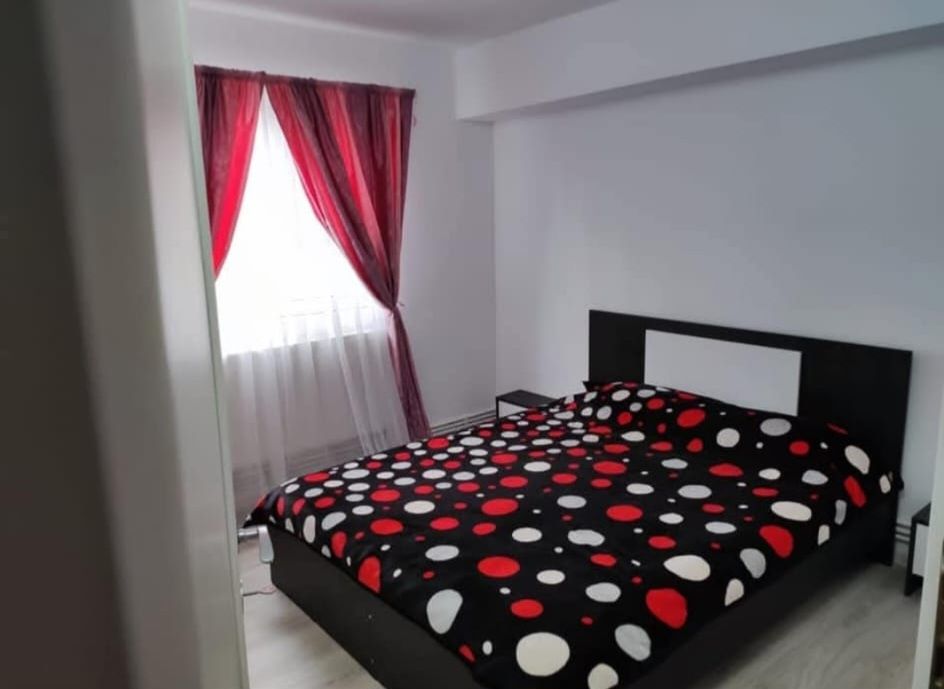 Apartament 3 camere închiriat - Stadion