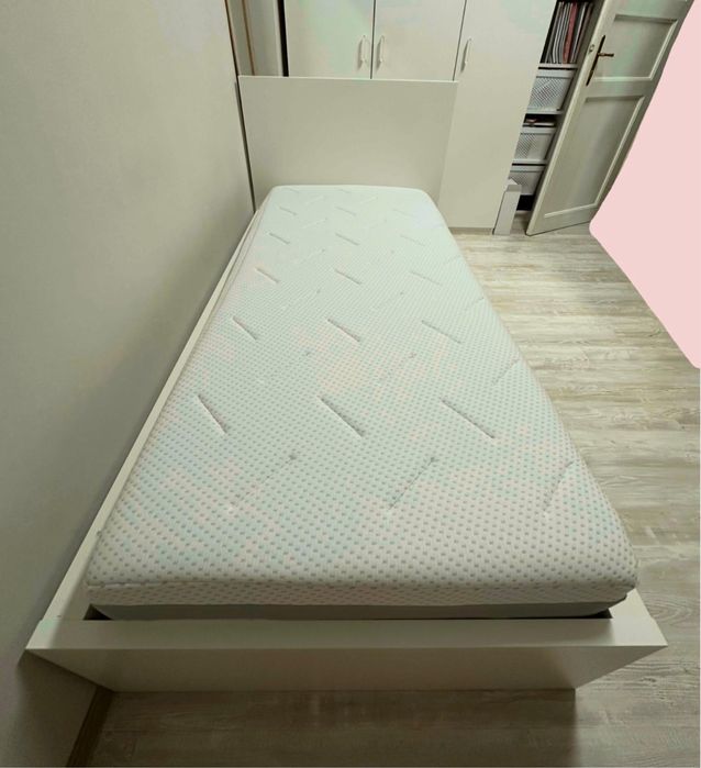 Pat Malm cu dimensiunile de 90x200, cu 2 sertare, saltea wellpur F85